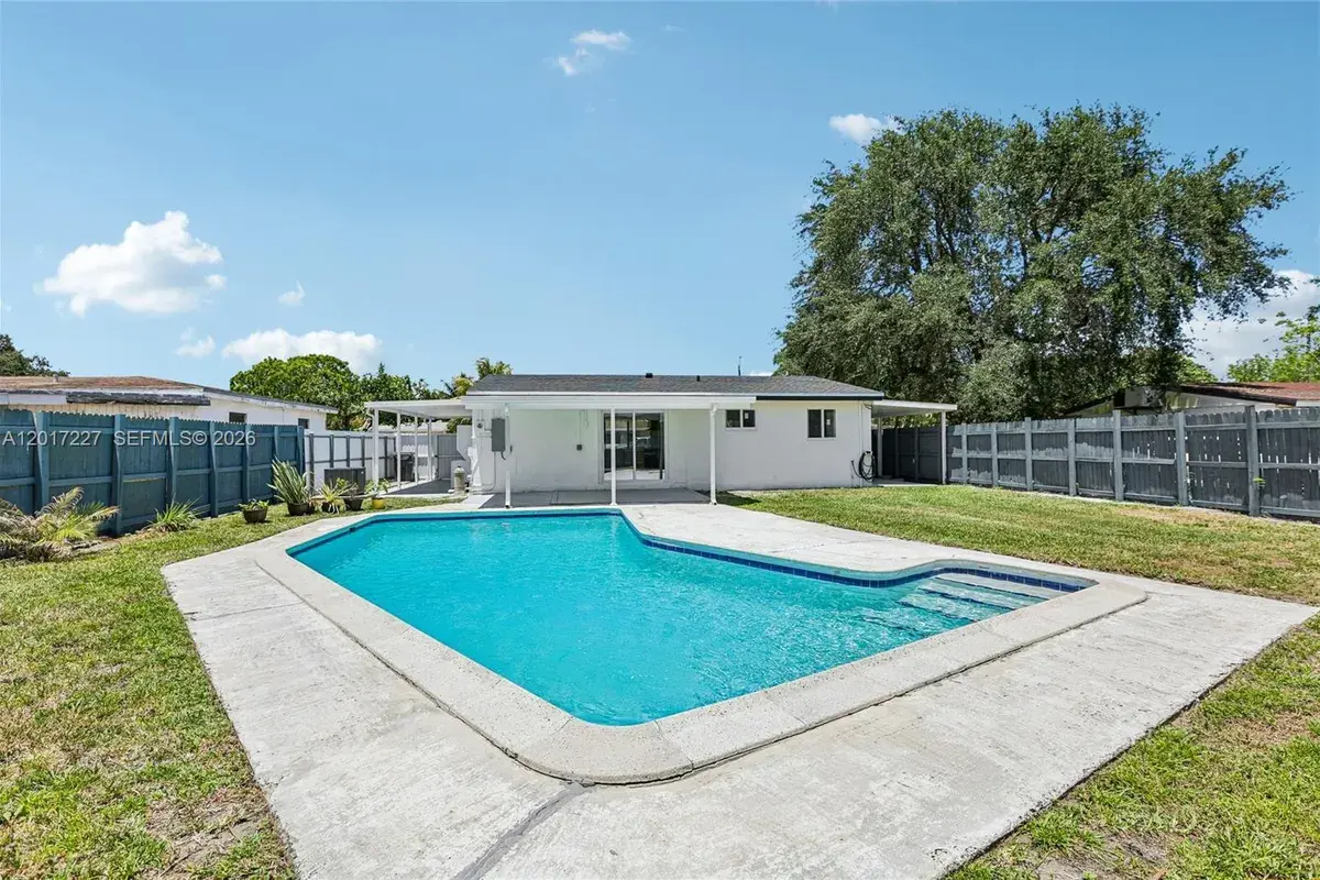 6214 Fletcher St, Hollywood FL 33023
