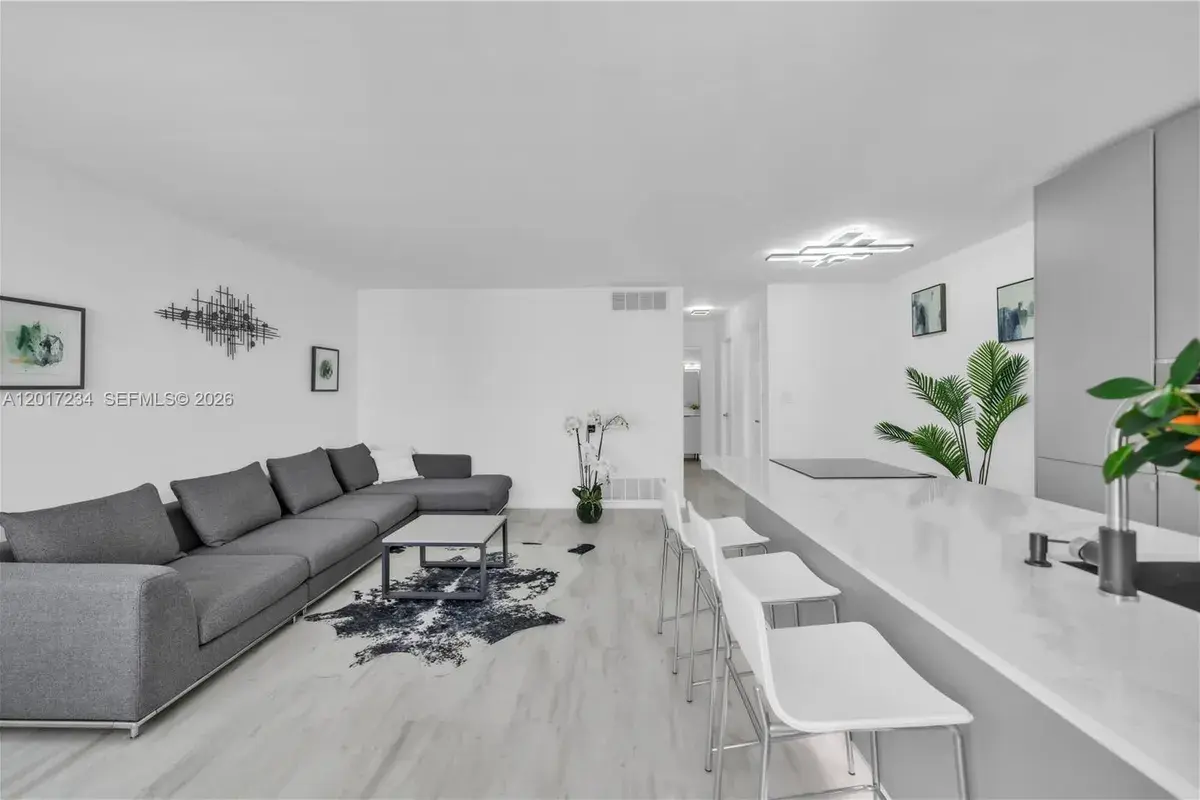 1720 Jefferson St # 511, Hollywood FL 33020