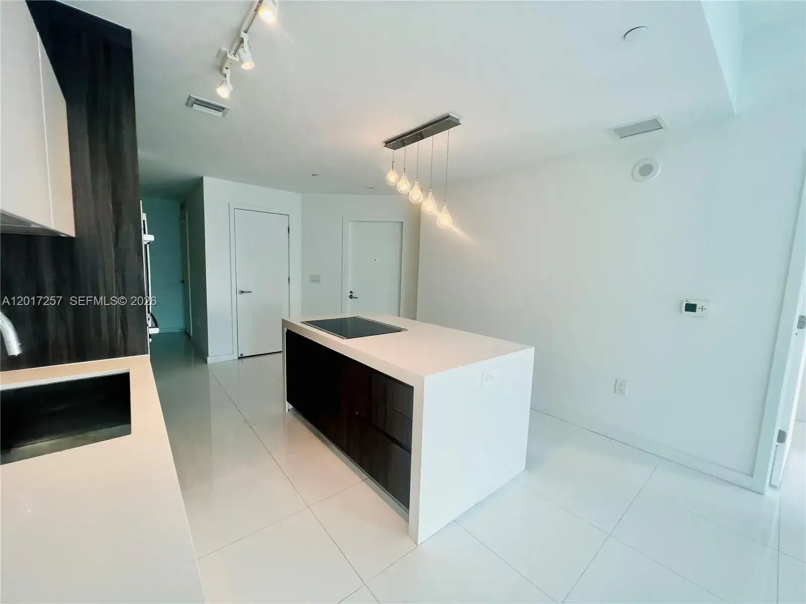 851 NE 1st Av # 2808, Miami FL 33132 photo 3