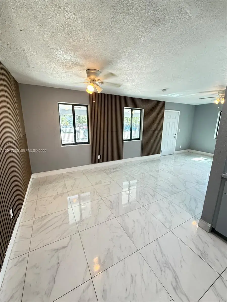 850 NW 113th St, Miami FL 33168