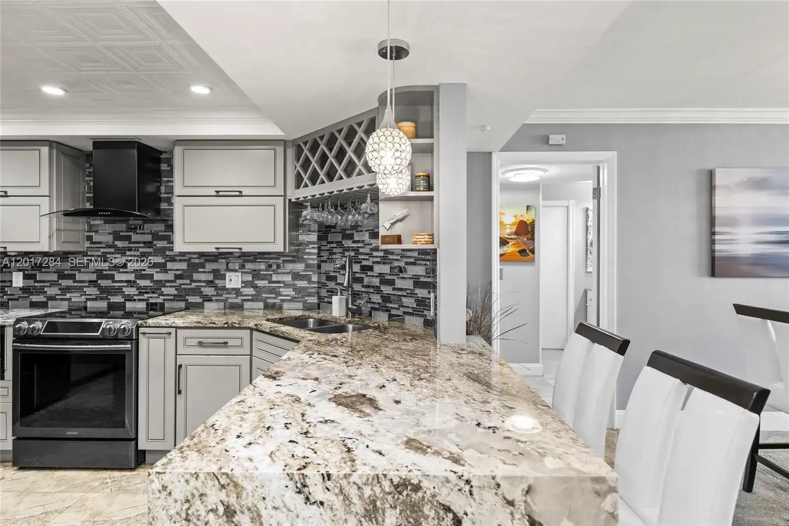 2425 Presidential Way, West Palm Beach FL 33401 photo 4