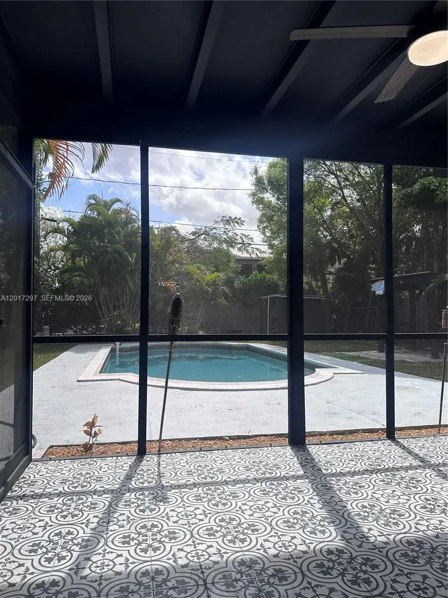 200 SE 19th St, Fort Lauderdale FL 33316
