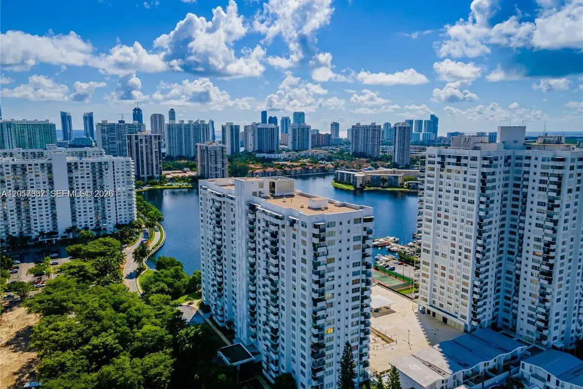 2780 NE 183rd St # 1007, Aventura FL 33160