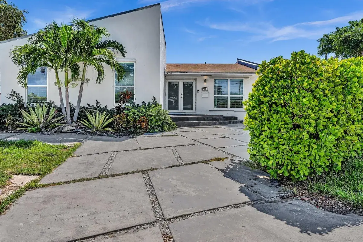 2001 NE 122nd Rd, North Miami FL 33181