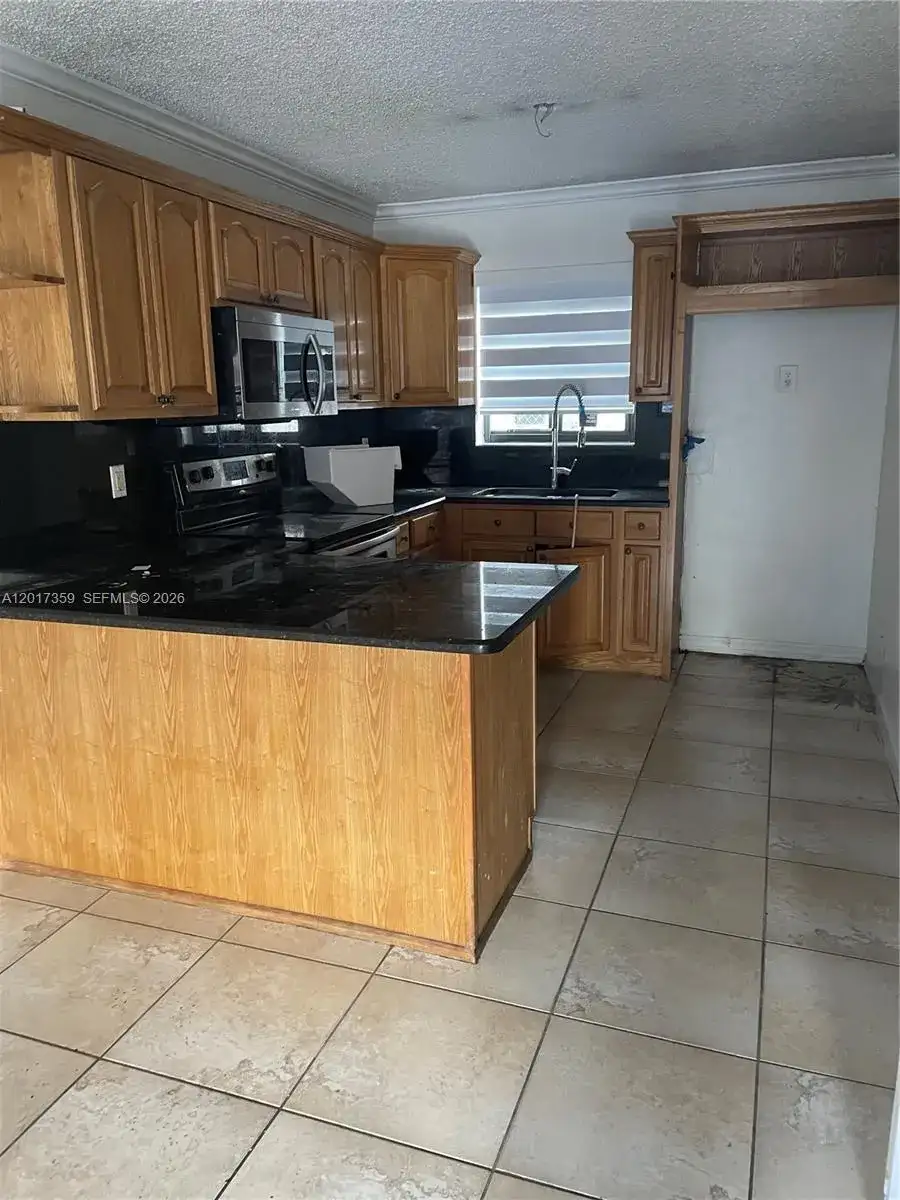 2332 W 56th St # 7, Hialeah FL 33016 photo 5