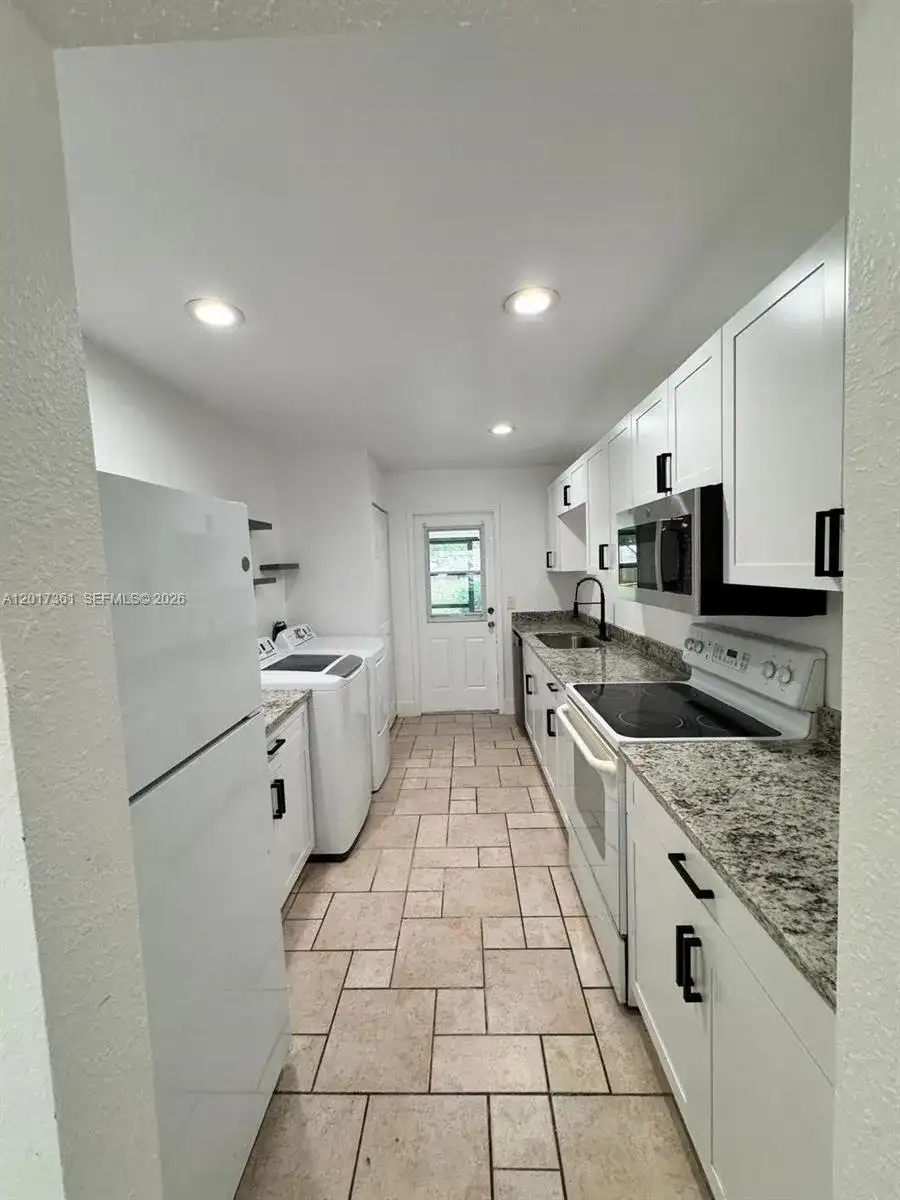 725 NorthLake Blvd # 4, Other City - In The State Of Florida FL 32701