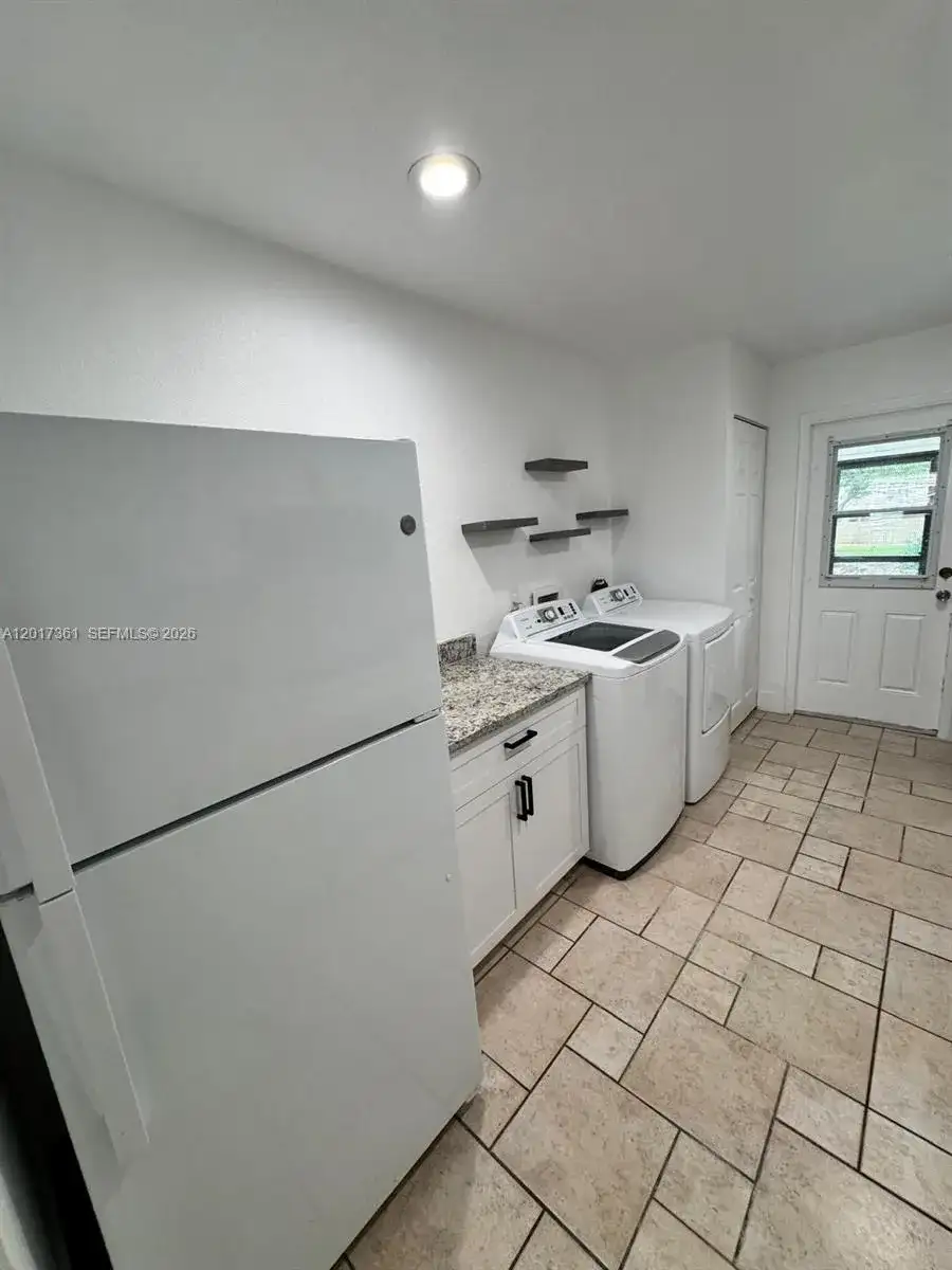 725 NorthLake Blvd # 4, Other City - In The State Of Florida FL 32701 photo 4