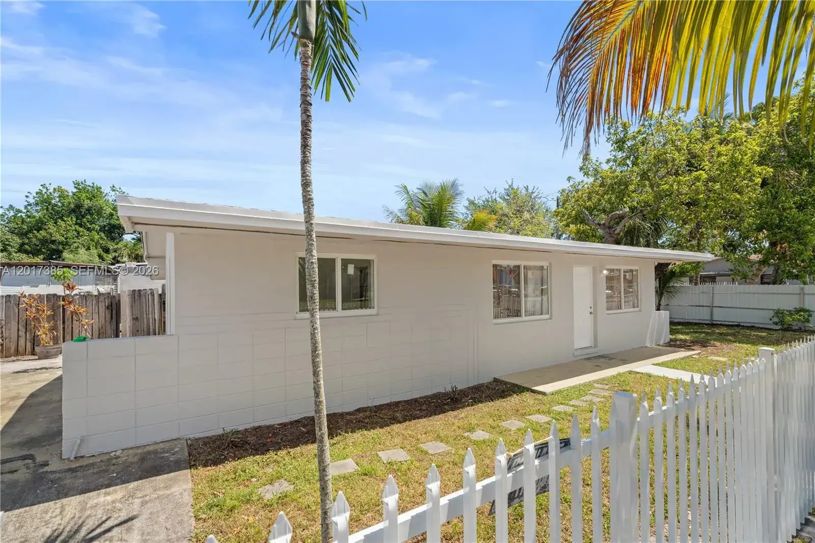 8400 NW 24th Ct, Miami FL 33147 photo 2