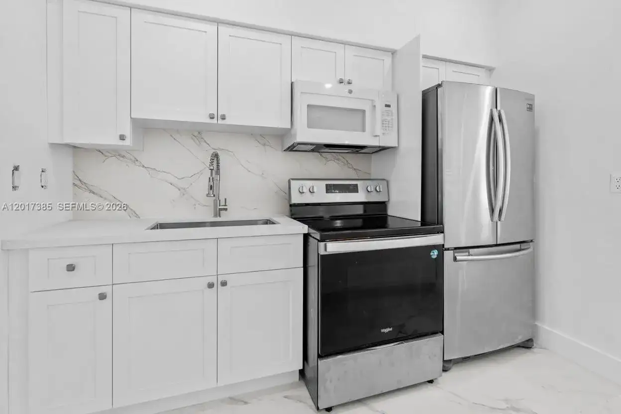 8400 NW 24th Ct, Miami FL 33147 photo 5