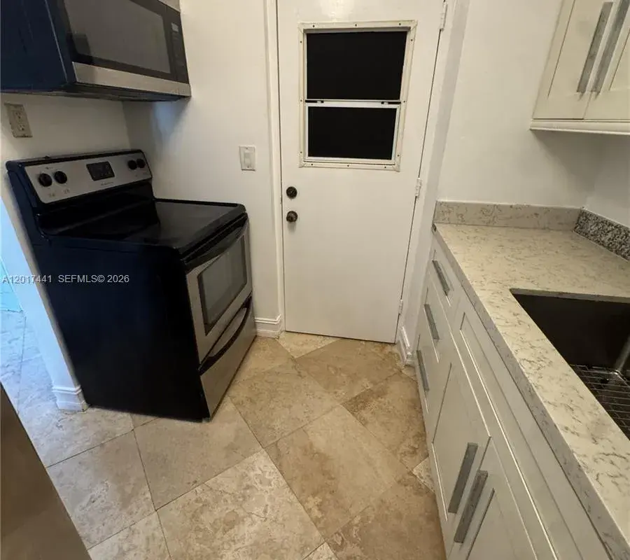 1407 NE 56th St # 316, Fort Lauderdale FL 33334
