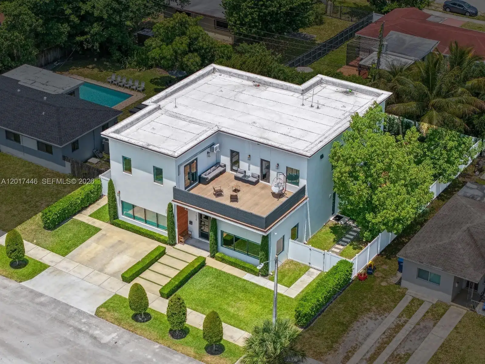 1025 NE 170th Ter, Miami FL 33162 photo 5
