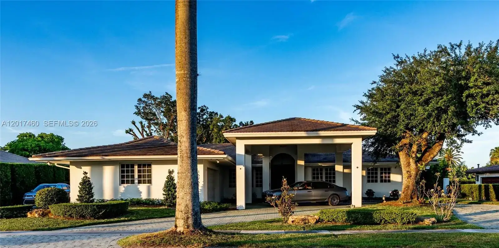15761 Turnberry Dr, Miami Lakes FL 33014 photo 3