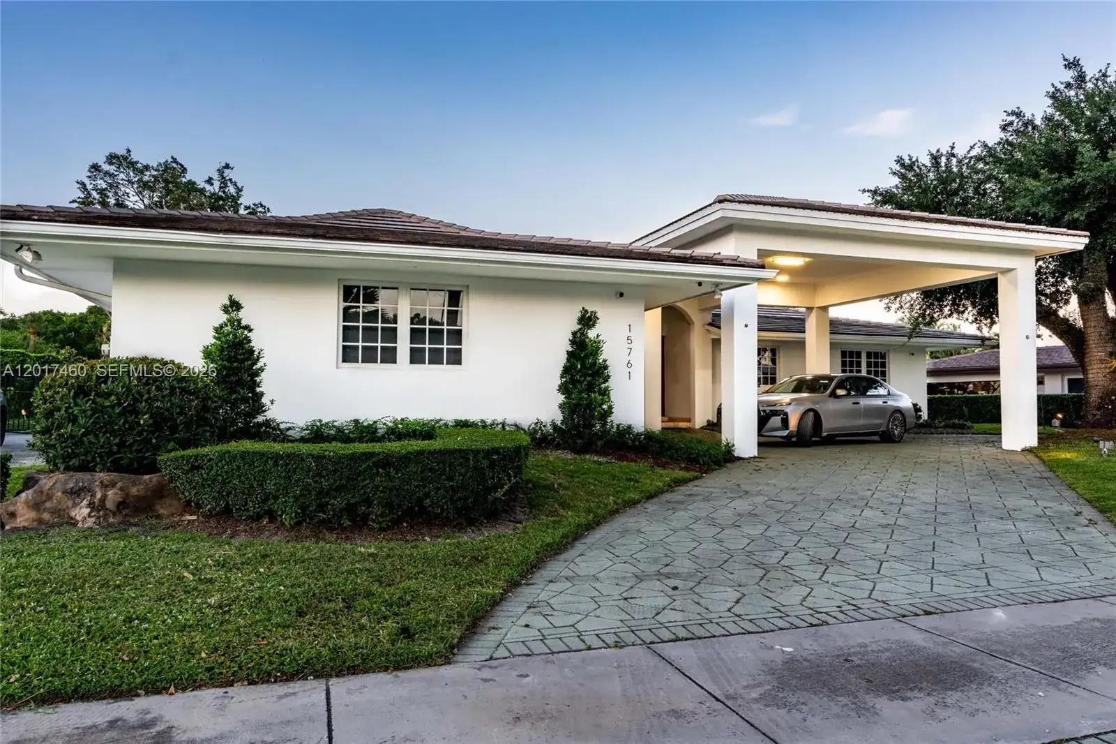 15761 Turnberry Dr, Miami Lakes FL 33014 photo 5