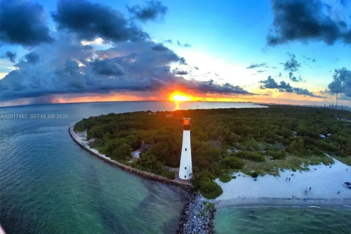 325 Fernwood Rd # 10, Key Biscayne FL 33149