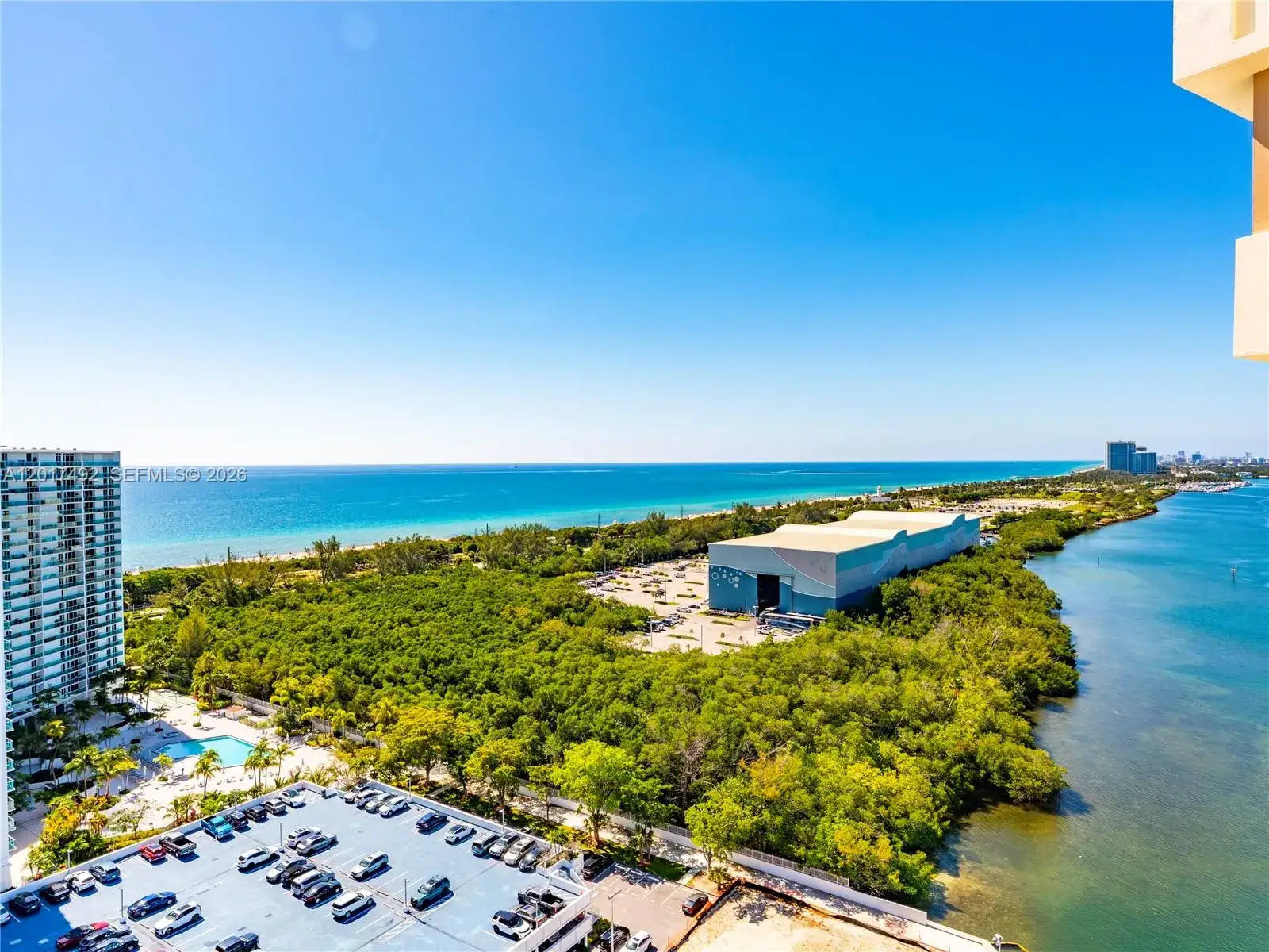 300 Bayview Dr # 2115, Sunny Isles Beach FL 33160