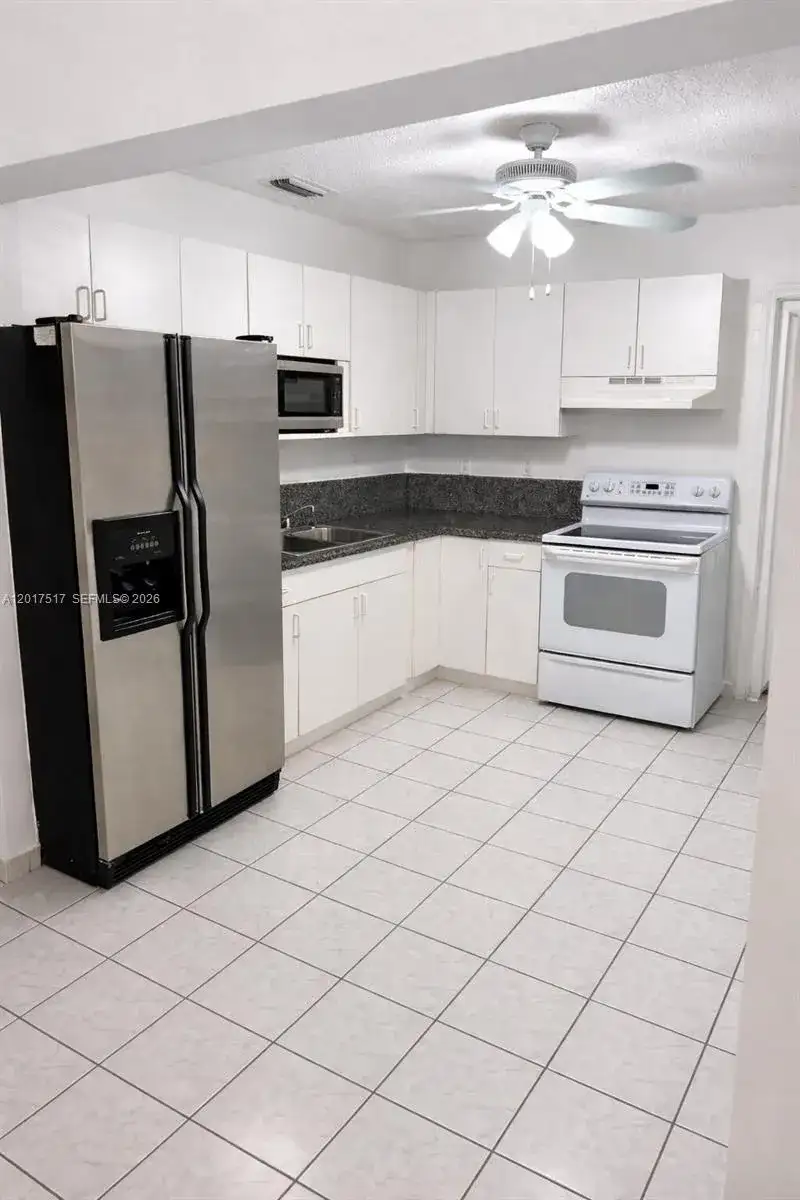 538 E 13th St, Hialeah FL 33010 photo 3