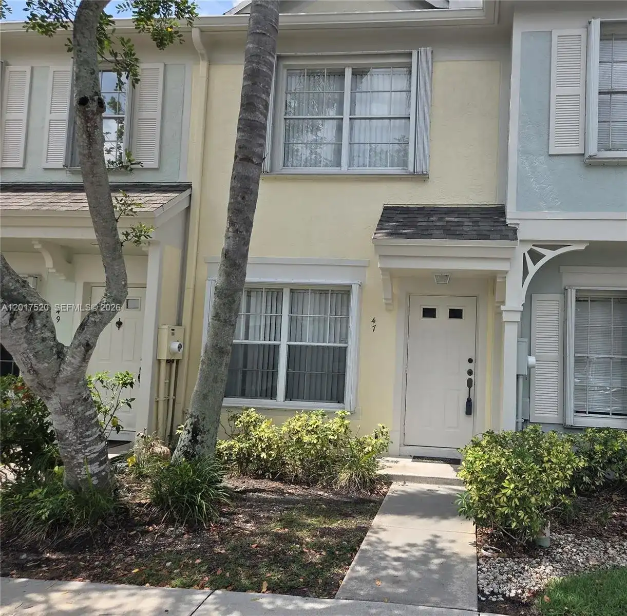 47 Simonton Cir, Weston FL 33326