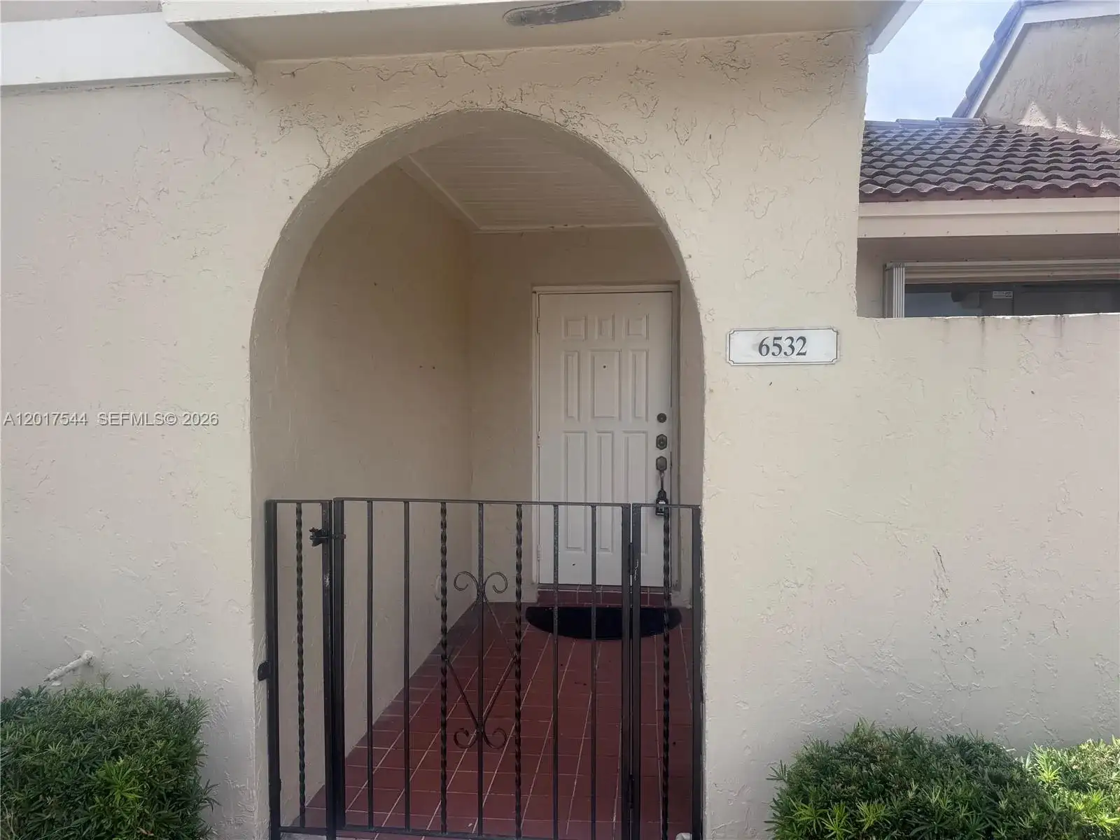6532 NW 170th Ter, Hialeah FL 33015 photo 4