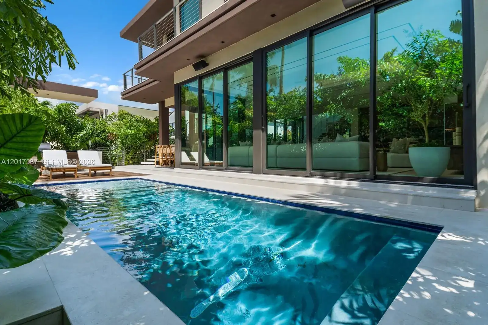 3045 N Bay Rd, Miami Beach FL 33140 photo 3