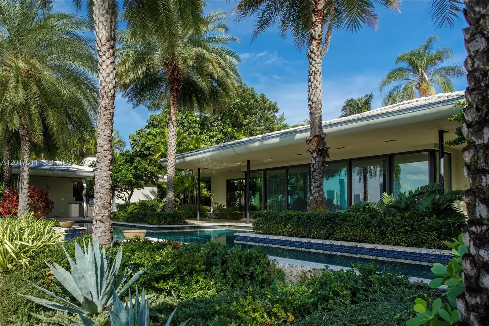 250 W San Marino Dr, Miami Beach FL 33139 photo 4