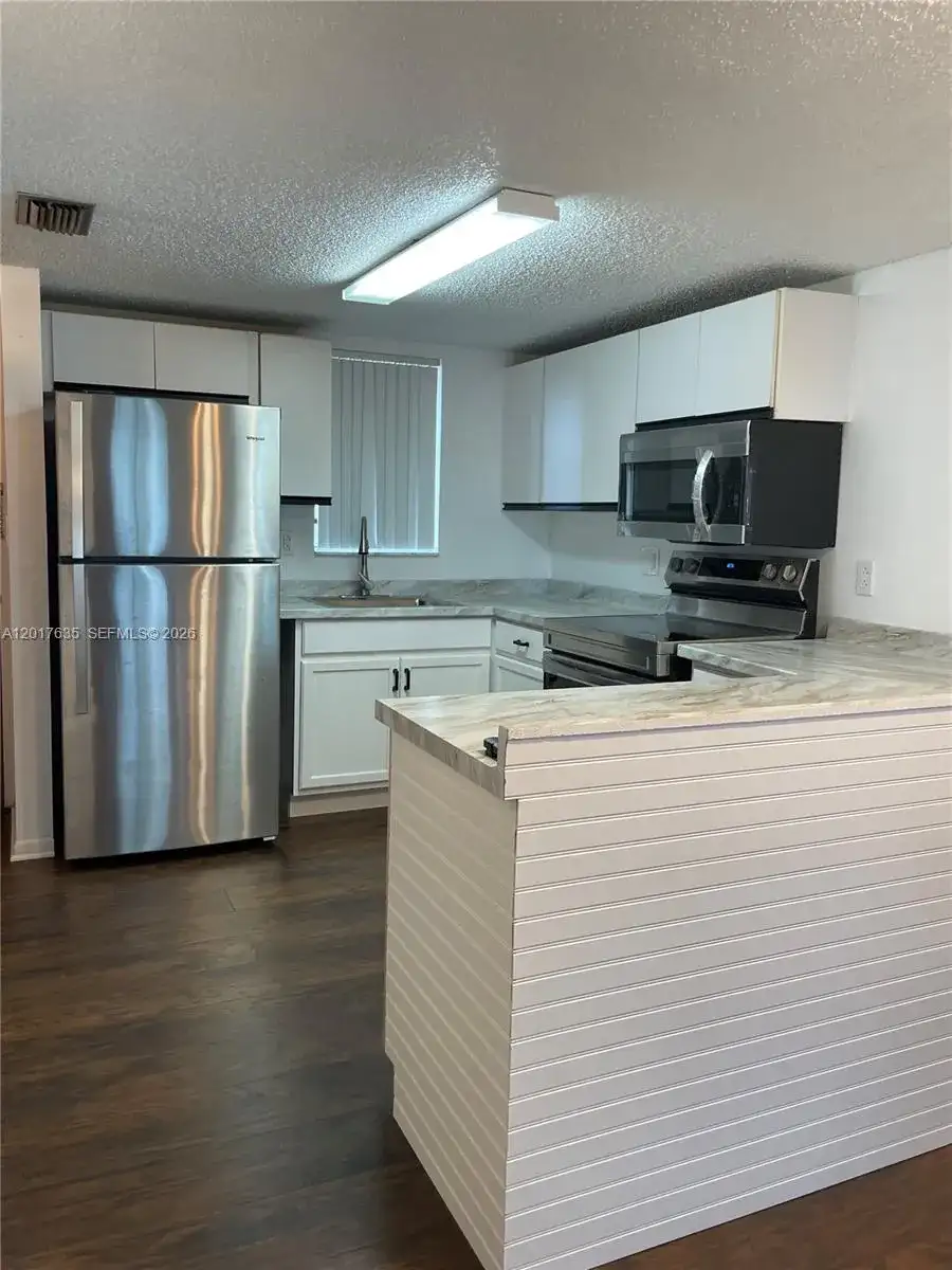5650 W 26th Ct # 207, Hialeah FL 33016 photo 4