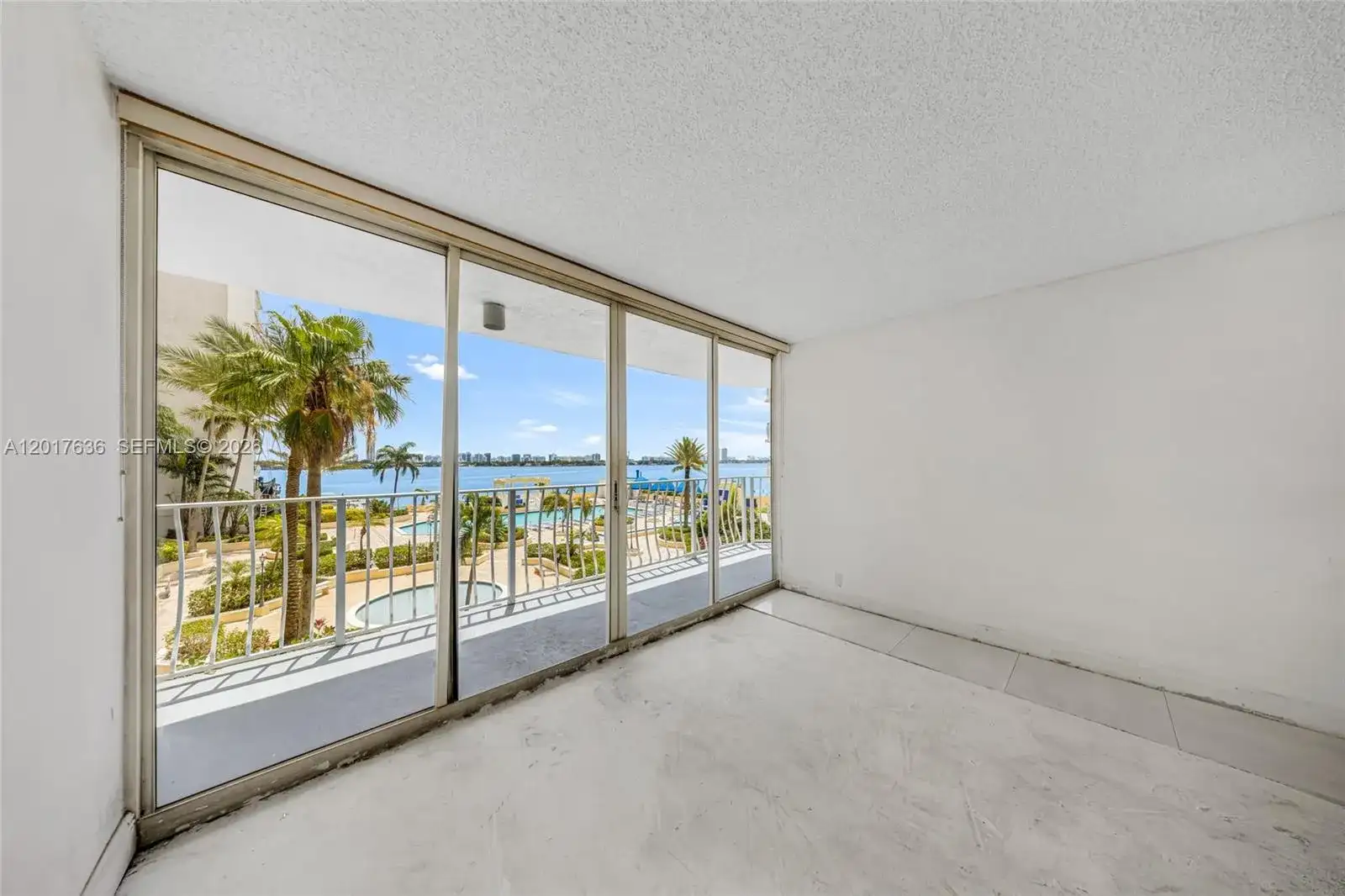 7601 E Treasure Dr # 609, North Bay Village FL 33141 photo 3