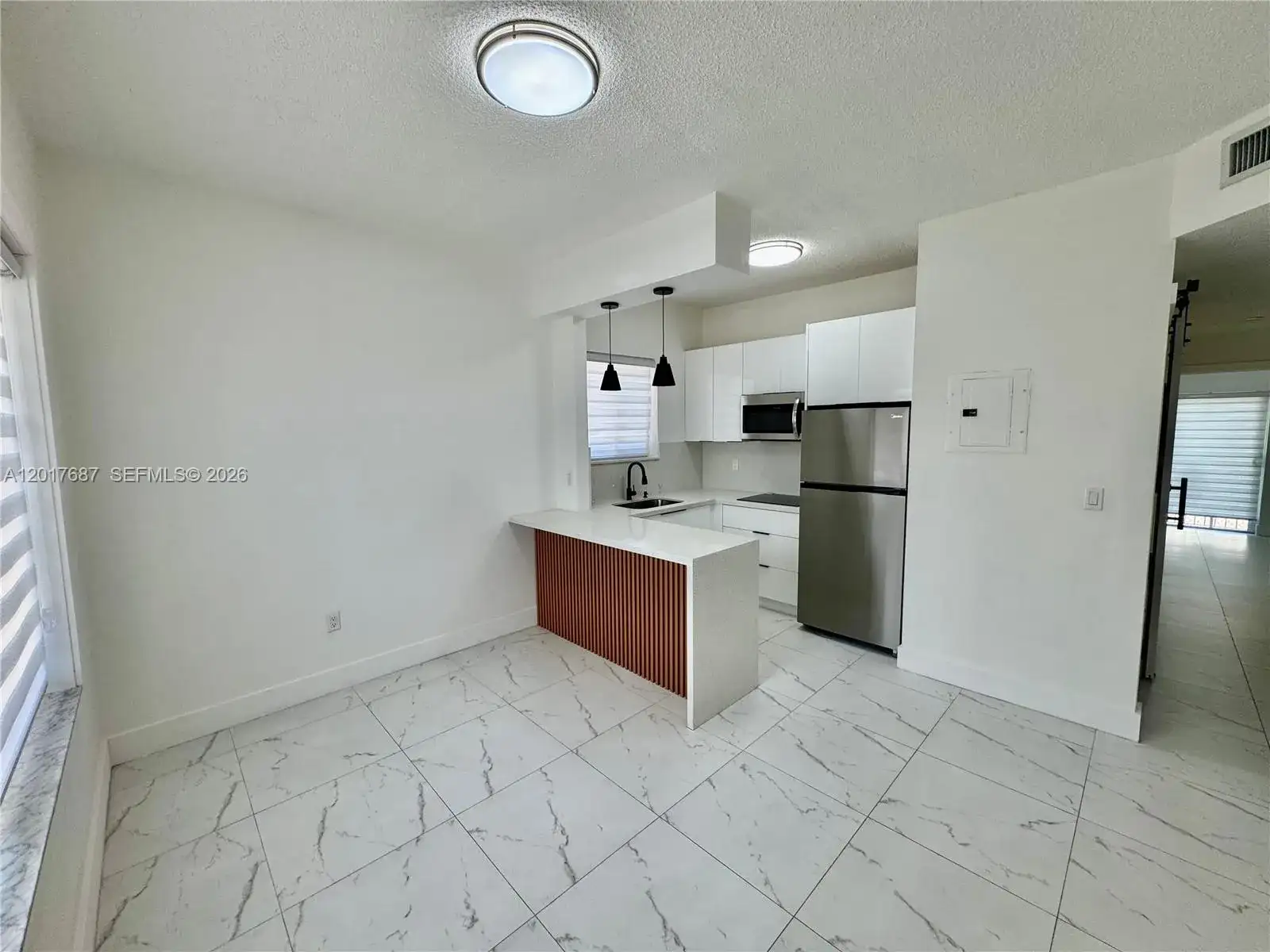 421 NW 13th Ave # A, Miami FL 33125 photo 2