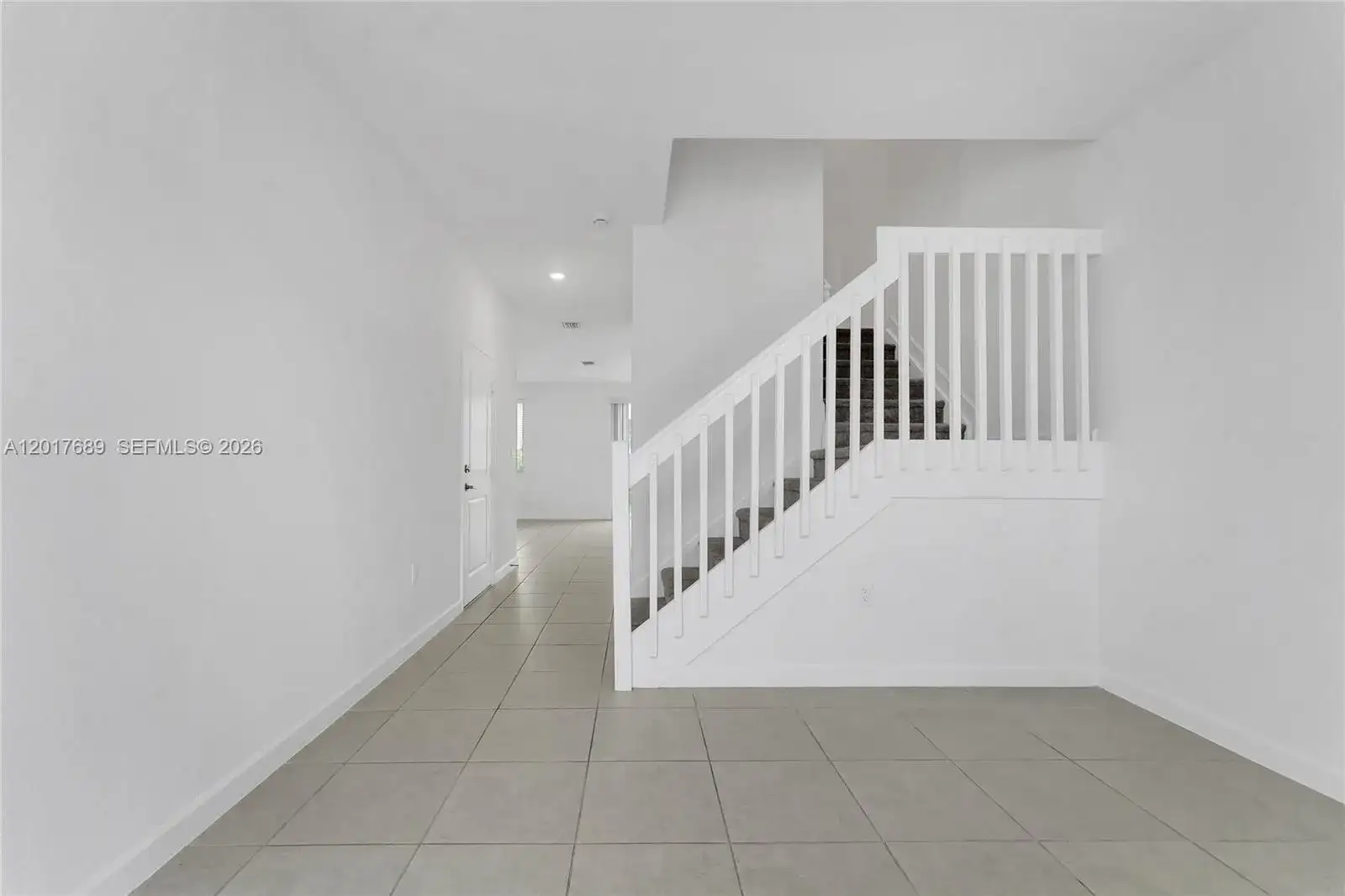 725 SE 14th Ct, Homestead FL 33034 photo 3