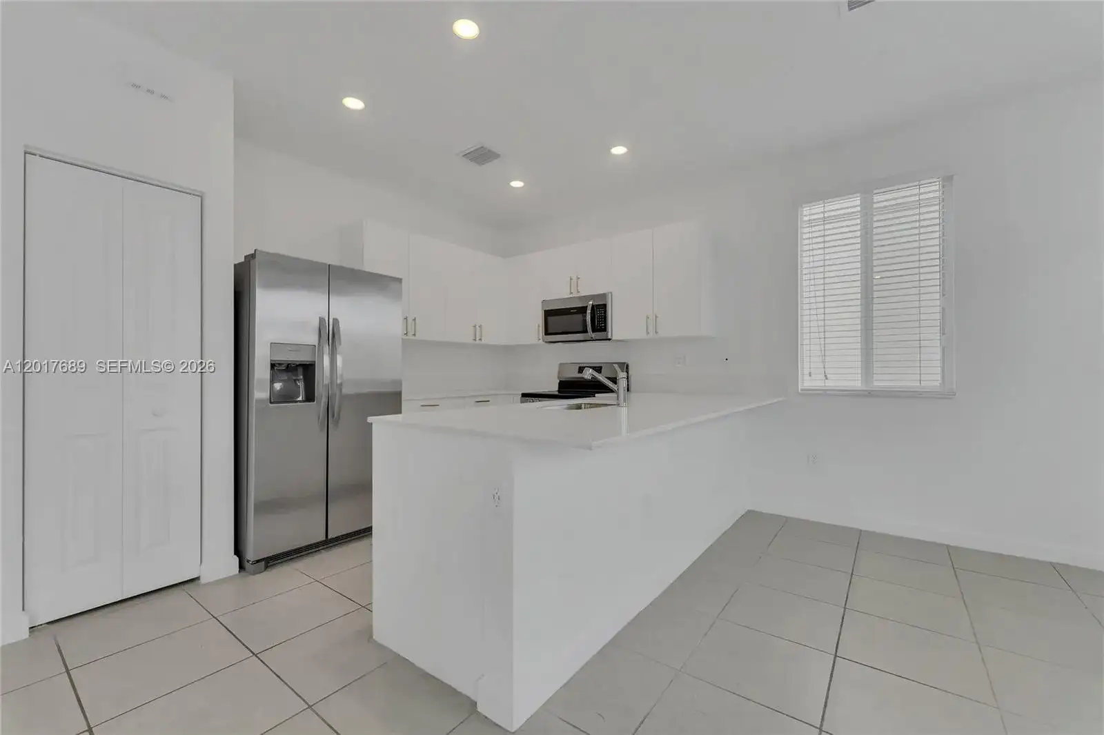 725 SE 14th Ct, Homestead FL 33034 photo 5