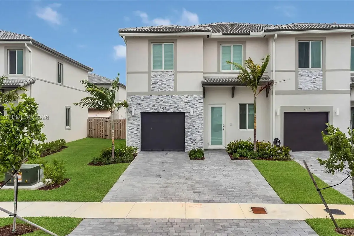 725 SE 14th Ct, Homestead FL 33034