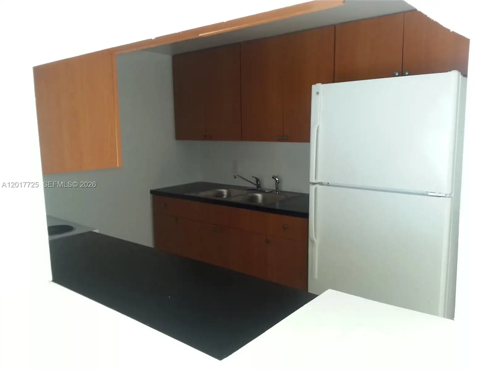 14095 NE 2nd Ct # C, Miami FL 33161 photo 2