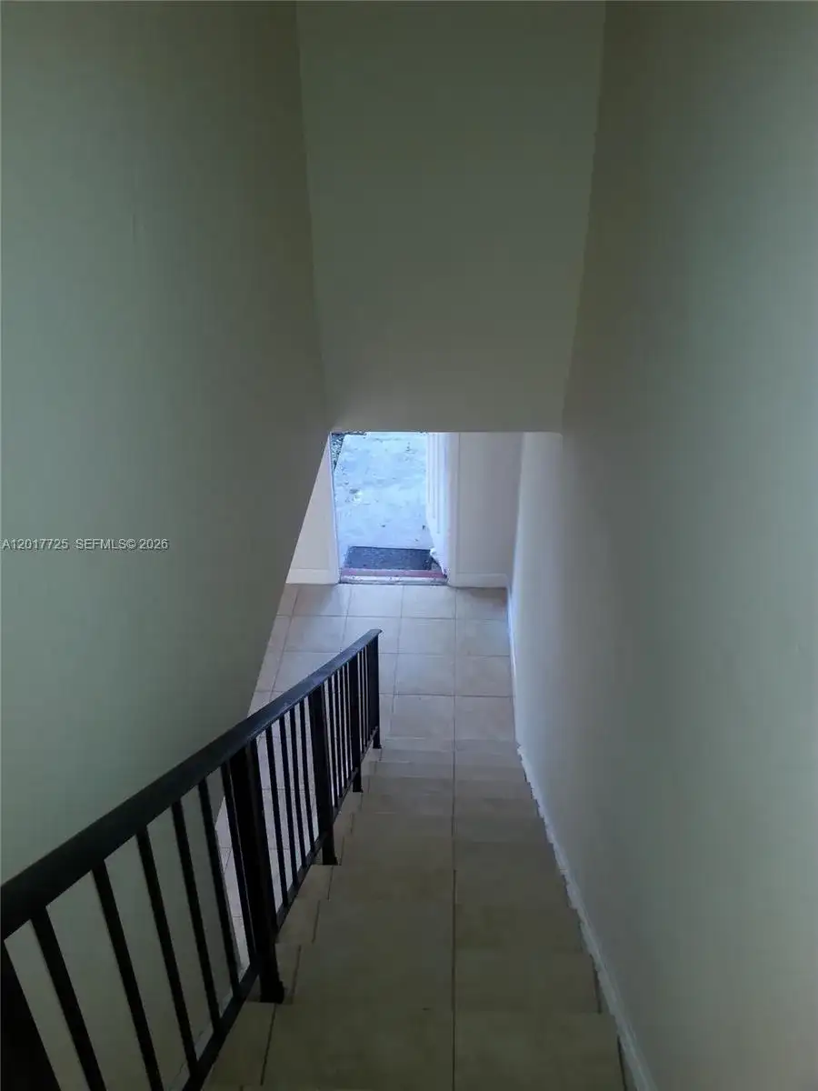 14095 NE 2nd Ct # C, Miami FL 33161 photo 5