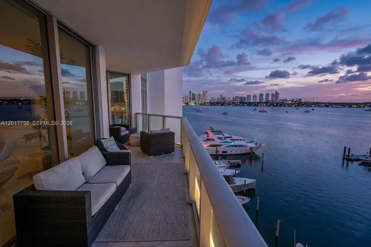 17301 Biscayne Blvd # 605, North Miami Beach FL 33160