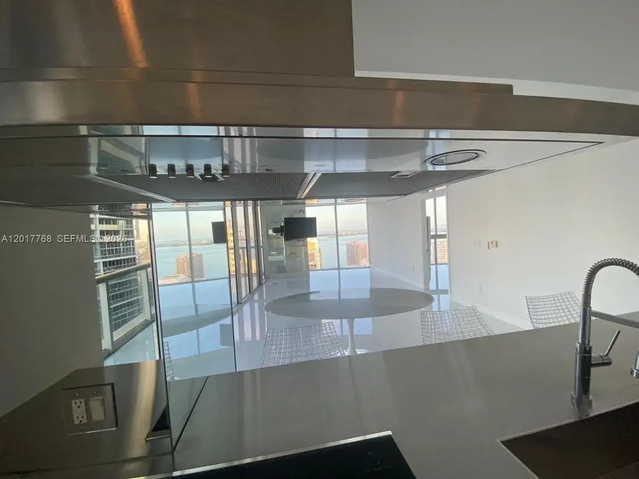 495 Brickell Ave # 2902, Miami FL 33131 photo 4