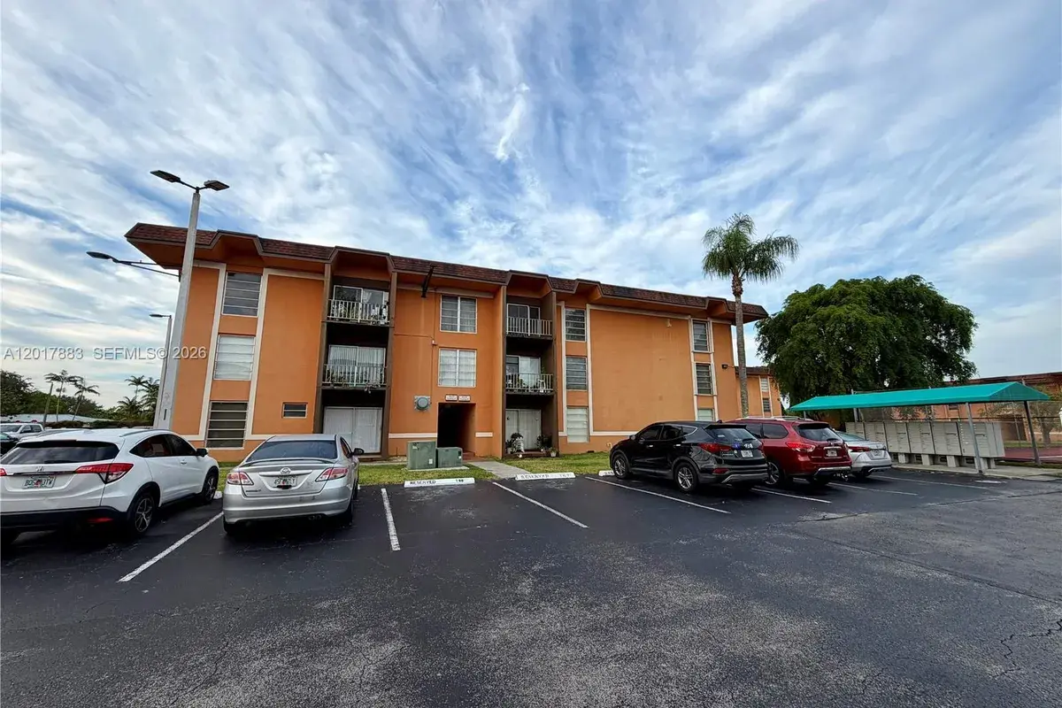 9429 SW 76th St # W25, Miami FL 33173