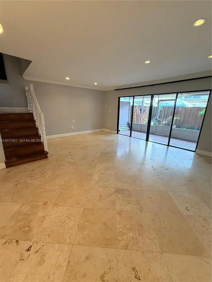 3300 Atlanta # 15C, Hollywood FL 33021