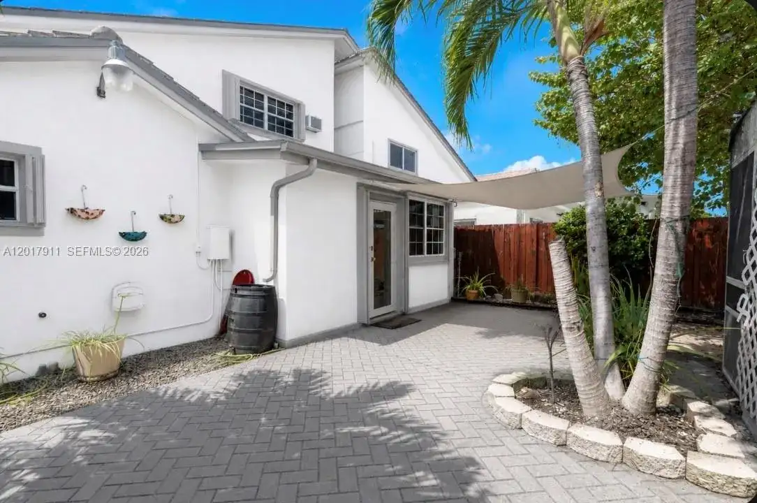 7811 SW 9th Ter, Miami FL 33144 photo 3