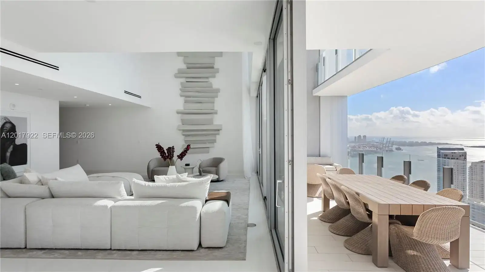 300 Biscayne Boulevard Way # 5002E, Miami FL 33131 photo 3