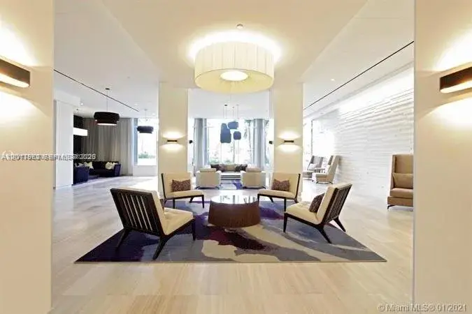 100 Bayview Dr # 309, Sunny Isles Beach FL 33160