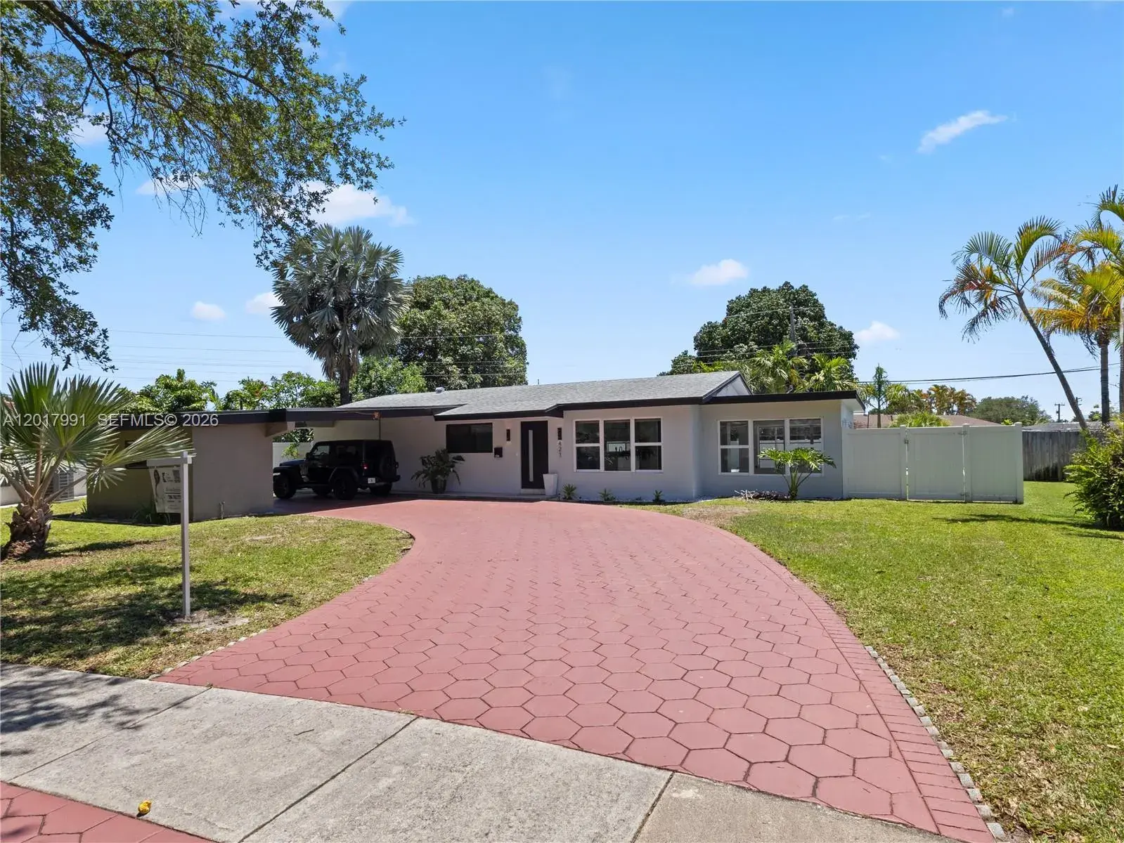 421 S 56th Ter, Hollywood FL 33023