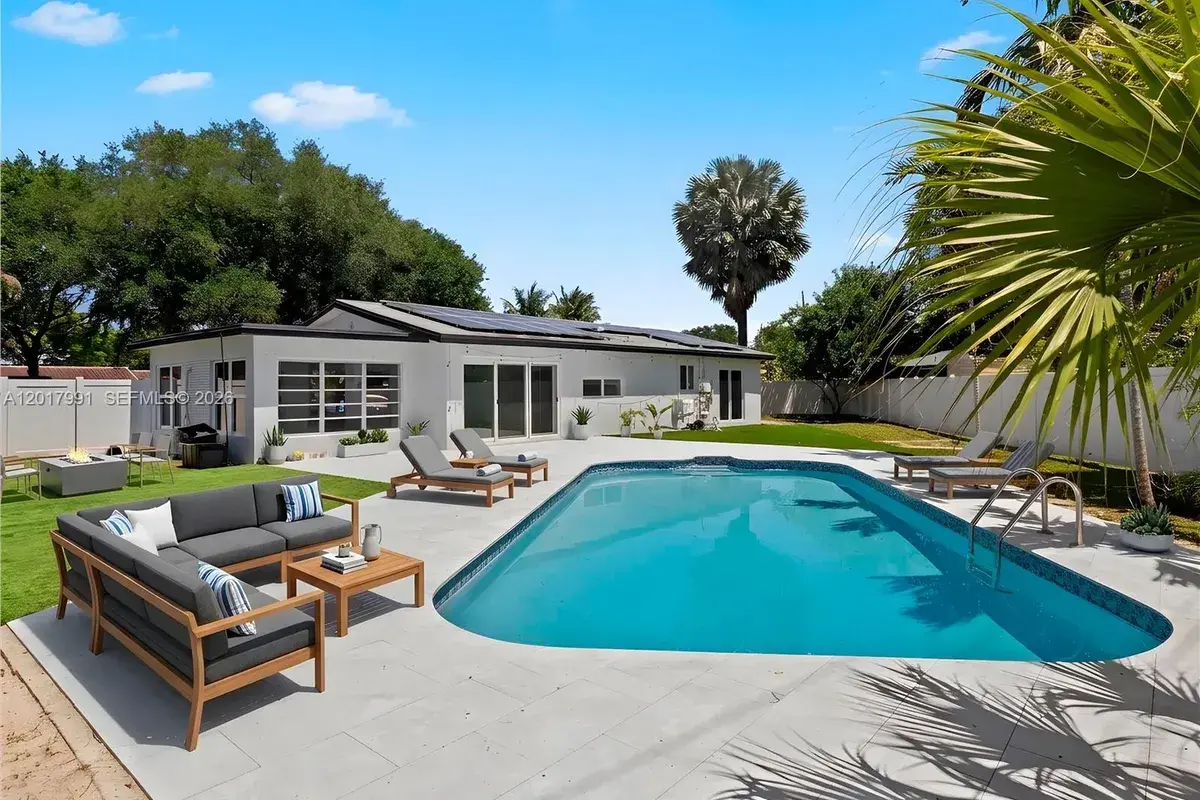 421 S 56th Ter, Hollywood FL 33023