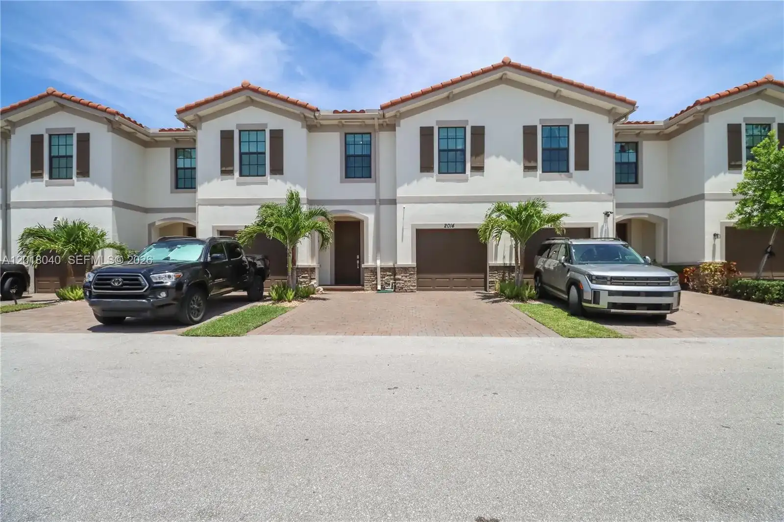 2014 Sugar Maple Dr # 2014, Riviera Beach FL 33410 photo 2