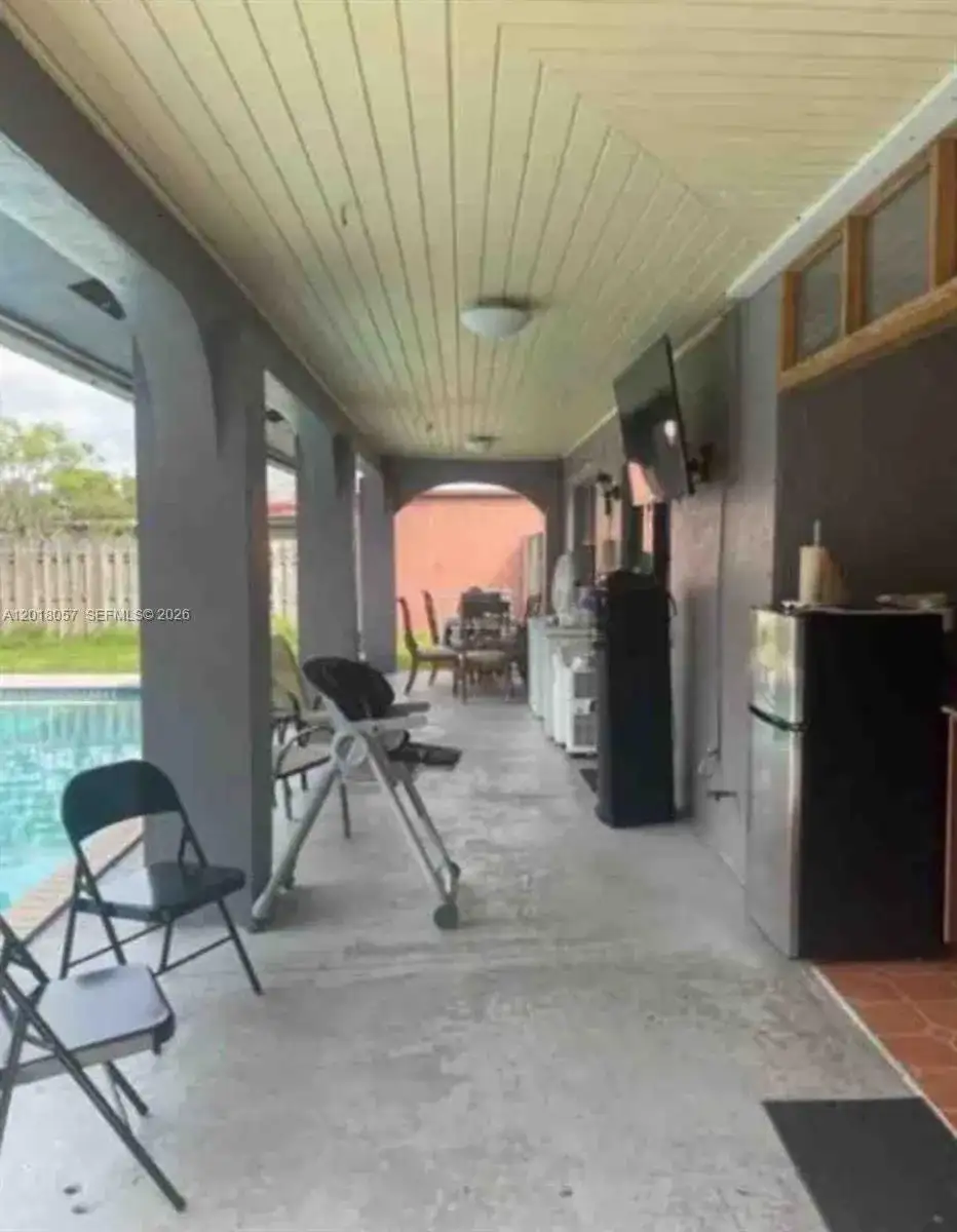 19422 SW 119th Ct, Miami FL 33177 photo 5