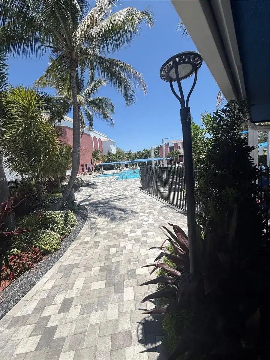 4047 Lyndhurst K # 4047, Deerfield Beach FL 33442 photo 5