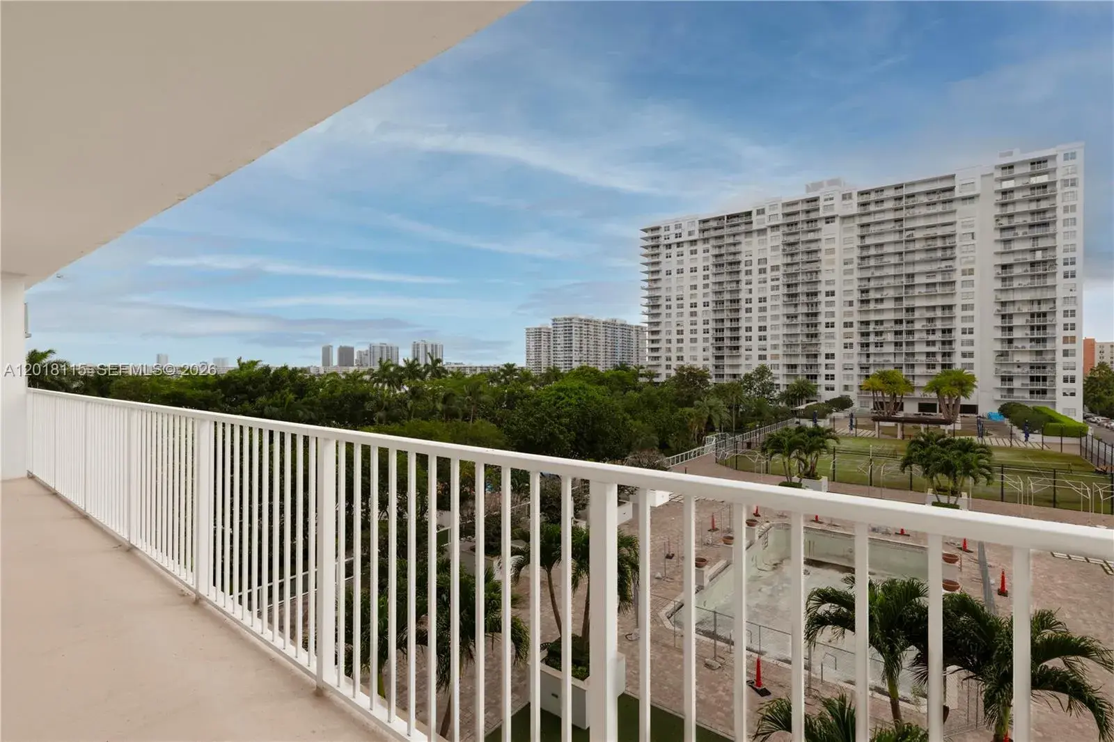 2851 NE 183rd St # 504E, Aventura FL 33160