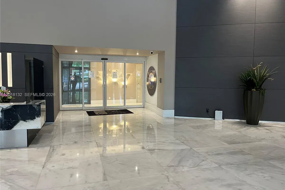3300 NE 192nd St # 206, Aventura FL 33180