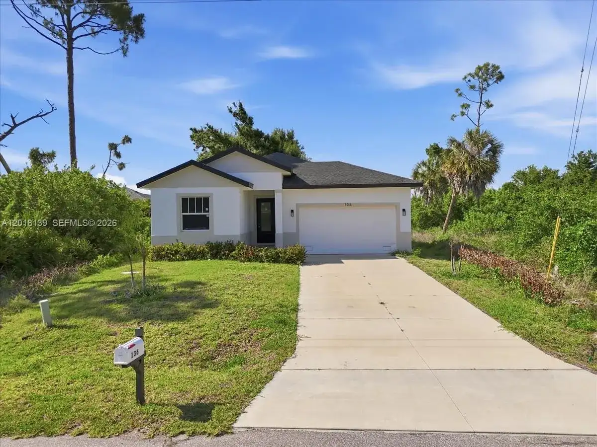 136 Lomas Rd, Other City - In The State Of Florida FL 33947 photo 3