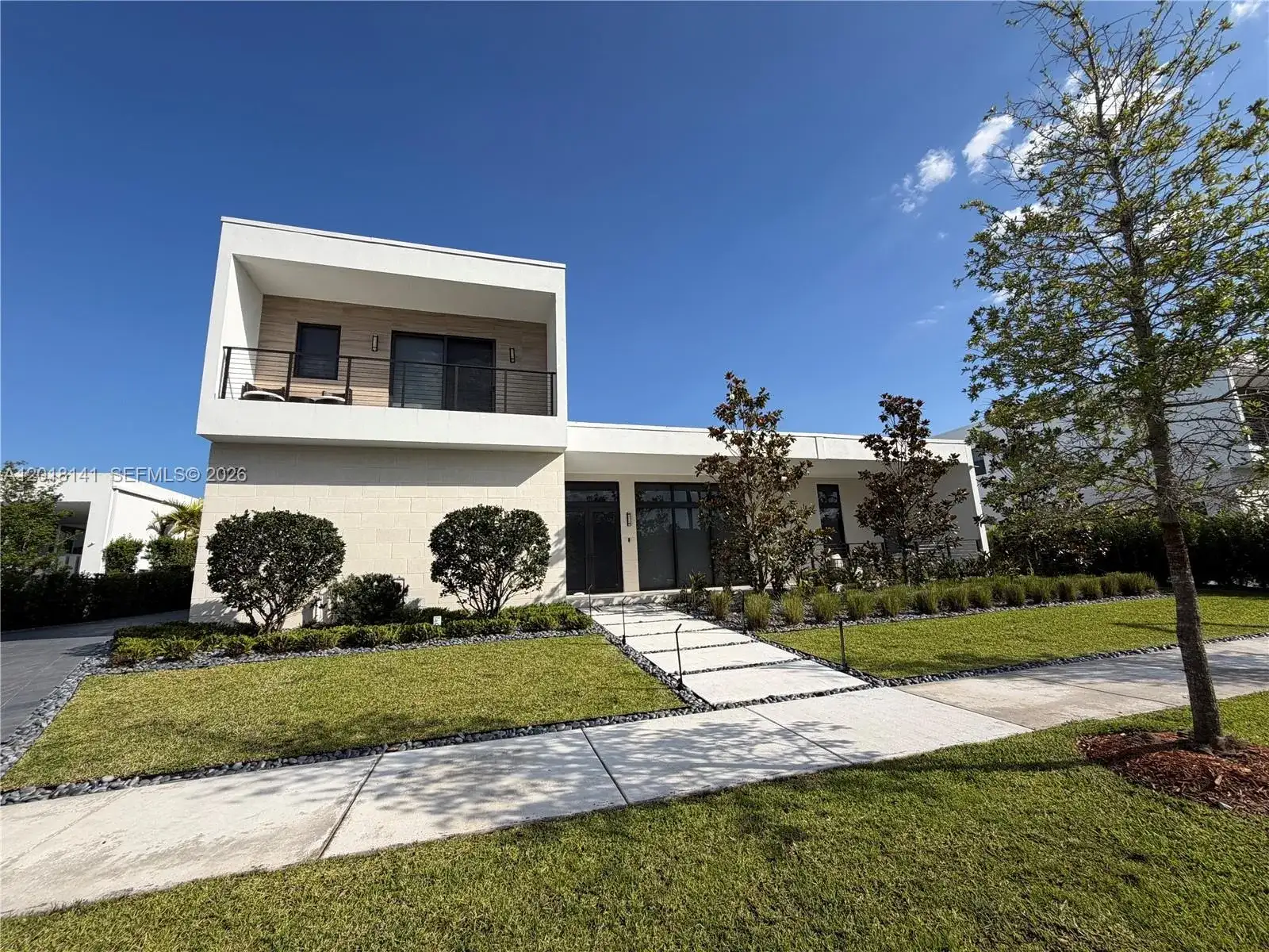 16786 Natures Way, Weston FL 33326 photo 2
