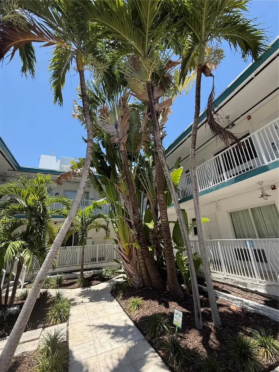7710 Harding Ave # 7, Miami Beach FL 33141 photo 3