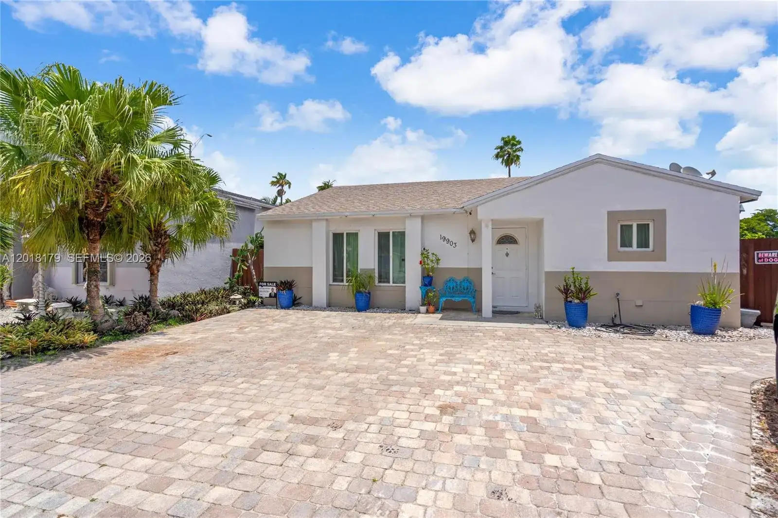 19903 NW 67th Ct, Hialeah FL 33015 photo 2